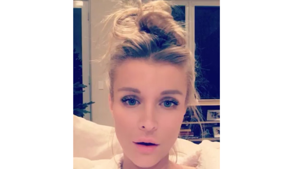 Joanna Krupa zachwycona swoją nową fryzurą